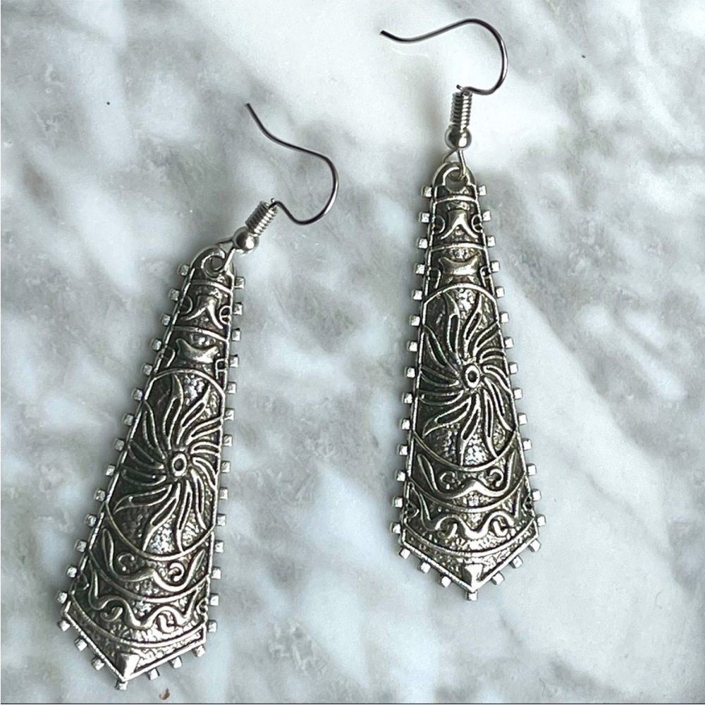 Tibetan Silver Dangle Earrings - Picture 2 of 3